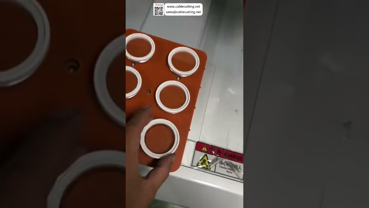 Máy Phun Keo Tự Động Cho Ống Kính Thủy Tinh | Hệ Thống Tự Động Hóa Nhà Máy Công Nghiệp | Thiết Lập Nhanh