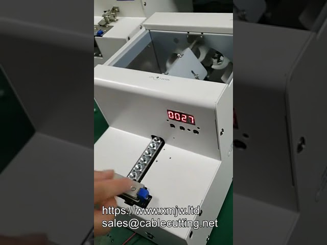 Máy Cấp Ốc Vít và Đai Ốc Tự Động Thông Minh - Bộ Phân Phối & Băng Tải Chính Xác