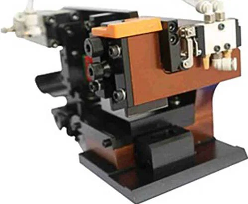 Khuôn Dập Ngang Siêu Rộng Khí Nén Đặc Thù